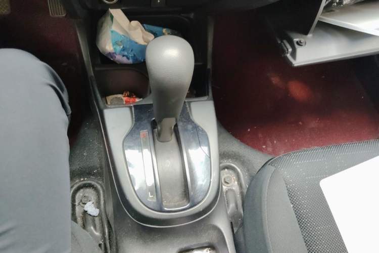 Used Honda Fit 2018 1.5L CVT Comfort Sunroof Version Gear Lever