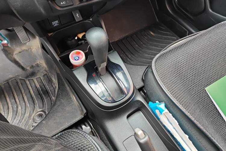 Used Honda Fit 2018 1.5L CVT Comfort Sunroof Version Gear Lever