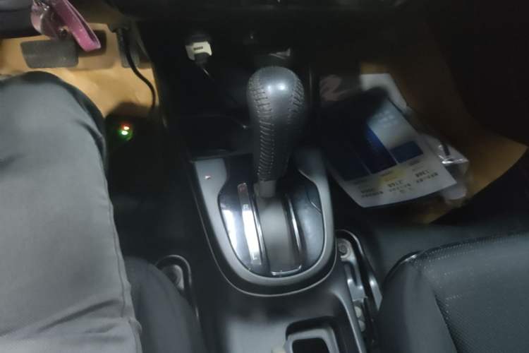Used Honda Fit 2018 1.5L CVT Comfort Sunroof Version Gear Lever