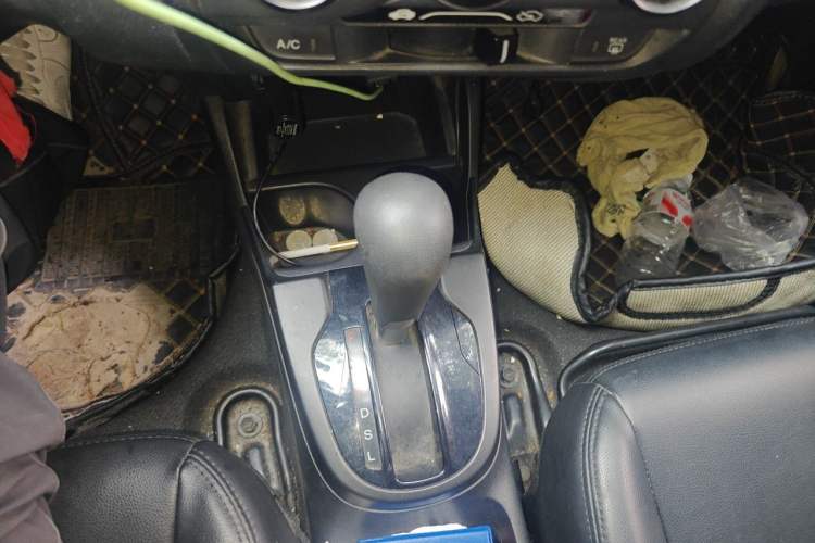 Used Honda Fit 2018 1.5L CVT Comfort Sunroof Version Gear Lever