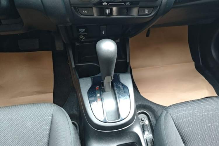 Used Honda Fit 2018 1.5L CVT Comfort Version Gear Lever