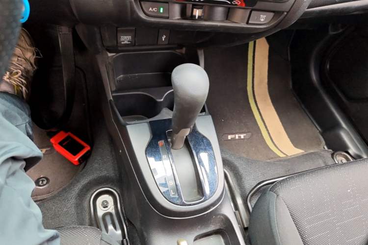Used Honda Fit 2018 1.5L CVT Comfort Version Gear Lever