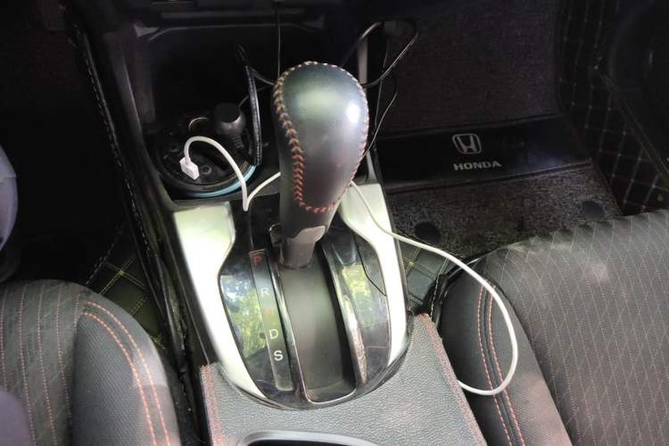 Used Honda Fit 2018 1.5L CVT Trendy Run+ Edition Gear Lever