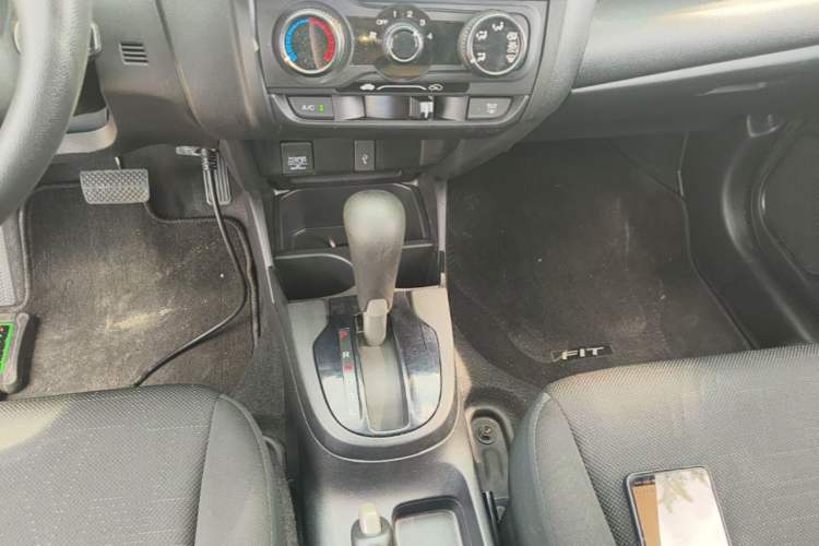 Used Honda Fit 2018 1.5L CVT Comfort Version Gear Lever