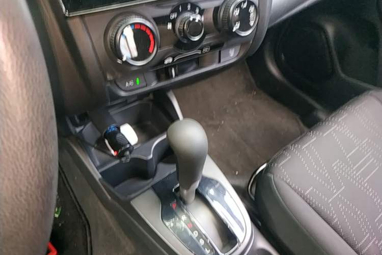 Used Honda Fit 2018 1.5L CVT Comfort Version Gear Lever