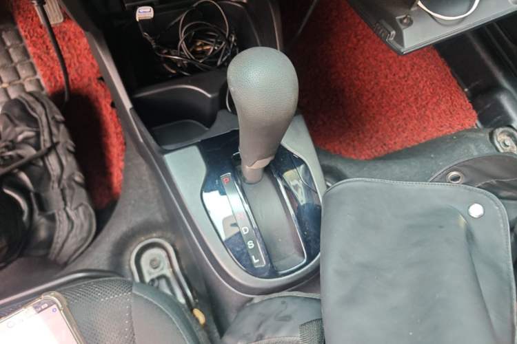 Used Honda Fit 2018 1.5L CVT Comfort Sunroof Version Gear Lever