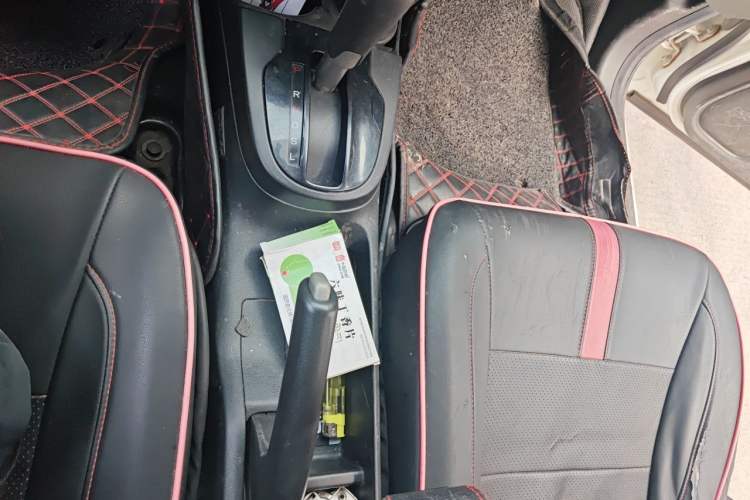 Used Honda Fit 2018 1.5L CVT Comfort Sunroof Version Gear Lever