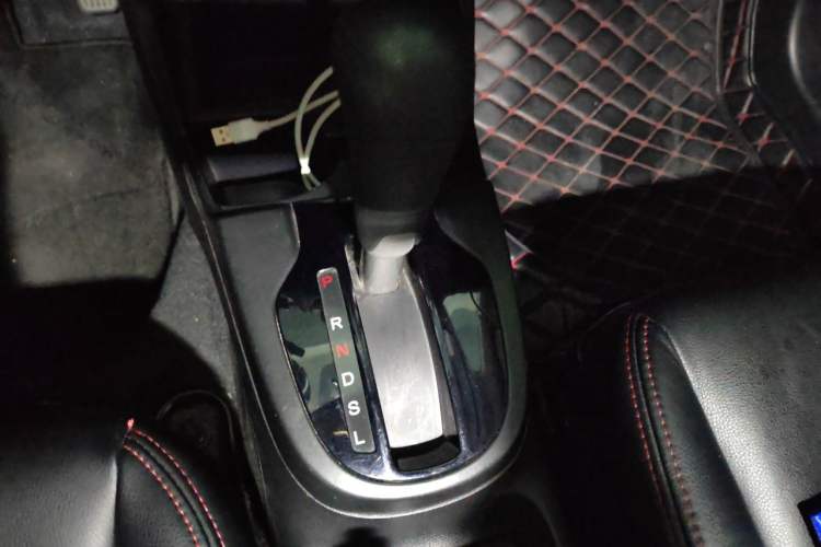 Used Honda Fit 2018 1.5L CVT Comfort Version Gear Lever