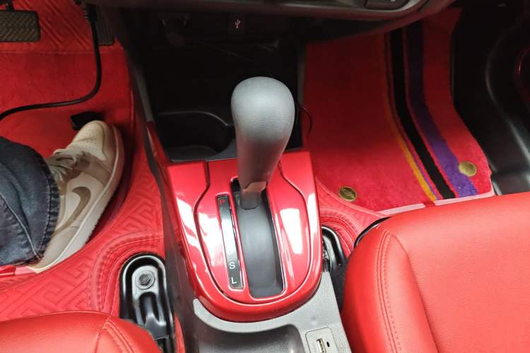 Used Honda Fit 2018 1.5L CVT Comfort Sunroof Version Gear Lever