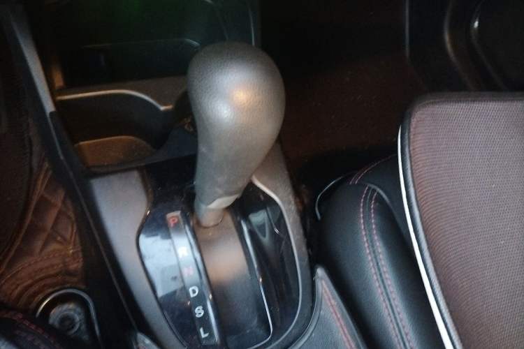 Used Honda Fit 2018 1.5L CVT Comfort Sunroof Version Gear Lever