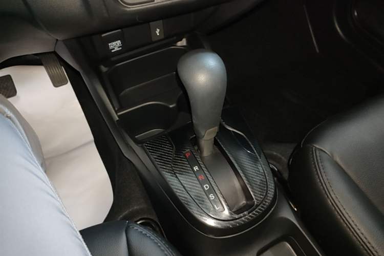 Used Honda Fit 2018 1.5L CVT Comfort Version Gear Lever