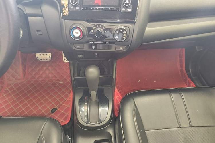Used Honda Fit 2018 1.5L CVT Comfort Version Gear Lever