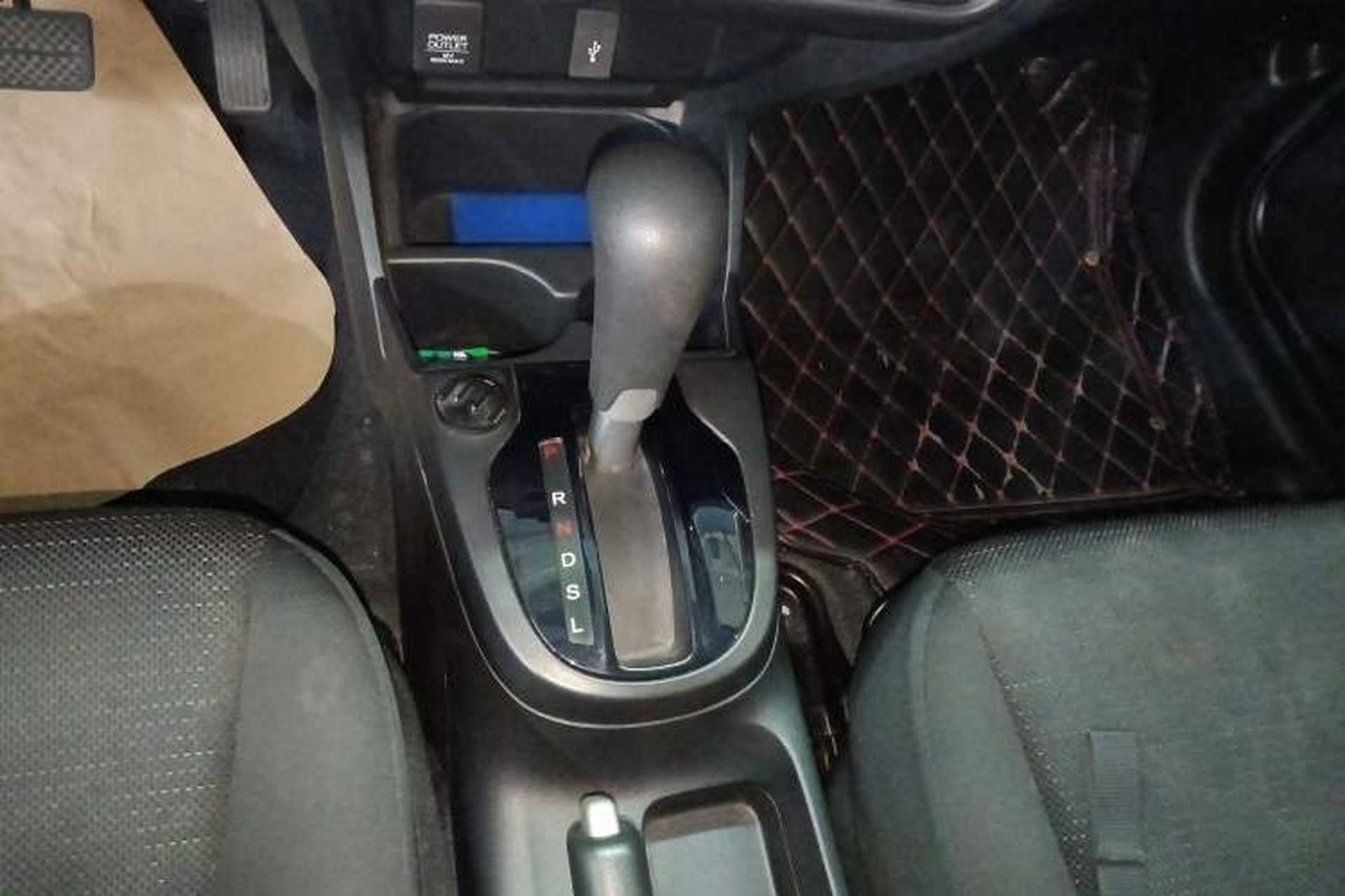 Used Honda Fit 2018 1.5L CVT Comfort Version Gear Lever