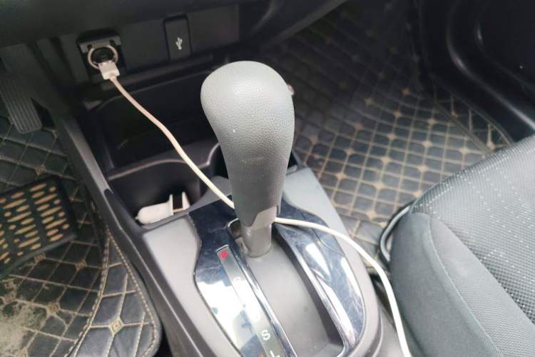 Used Honda Fit 2018 1.5L CVT Comfort Sunroof Version Gear Lever