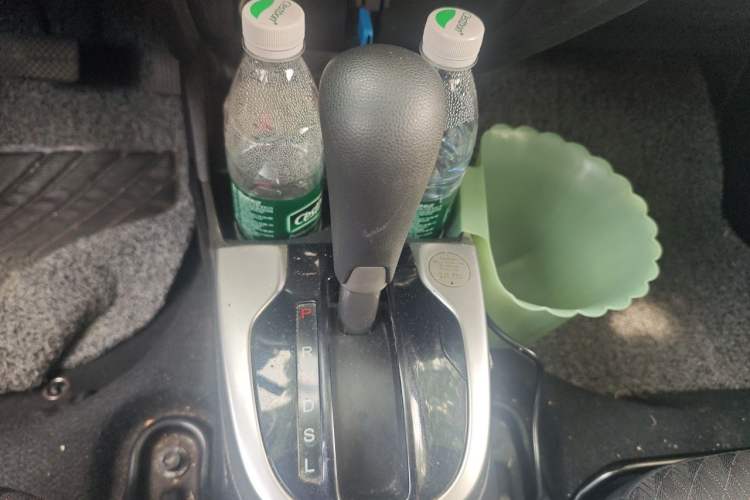 Used Honda Fit 2018 1.5L CVT Trendy Sports Edition Gear Lever
