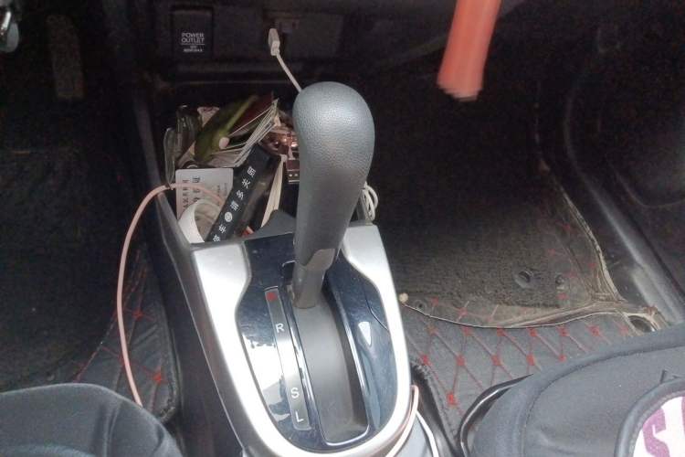 Used Honda Fit 2018 1.5L CVT Trendy Sports Edition Gear Lever