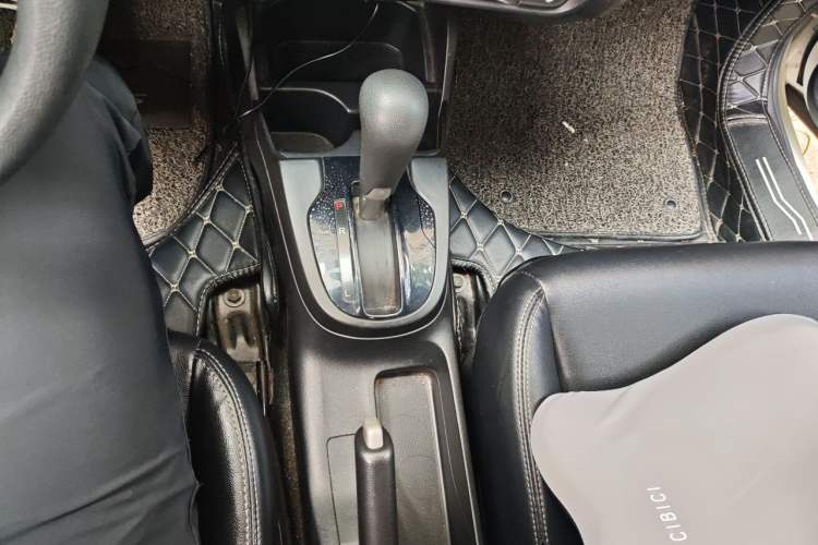 Used Honda Fit 2018 1.5L CVT Comfort Sunroof Version Gear Lever