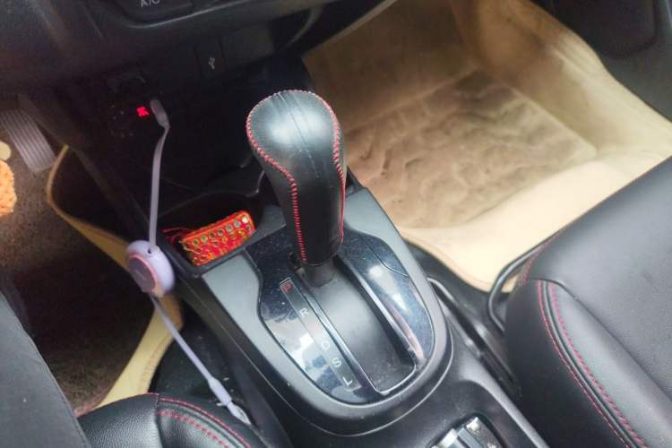 Used Honda Fit 2018 1.5L CVT Comfort Sunroof Version Gear Lever