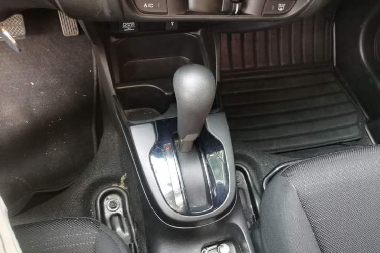 Used Honda Fit 2018 1.5L CVT Comfort Version Gear Lever