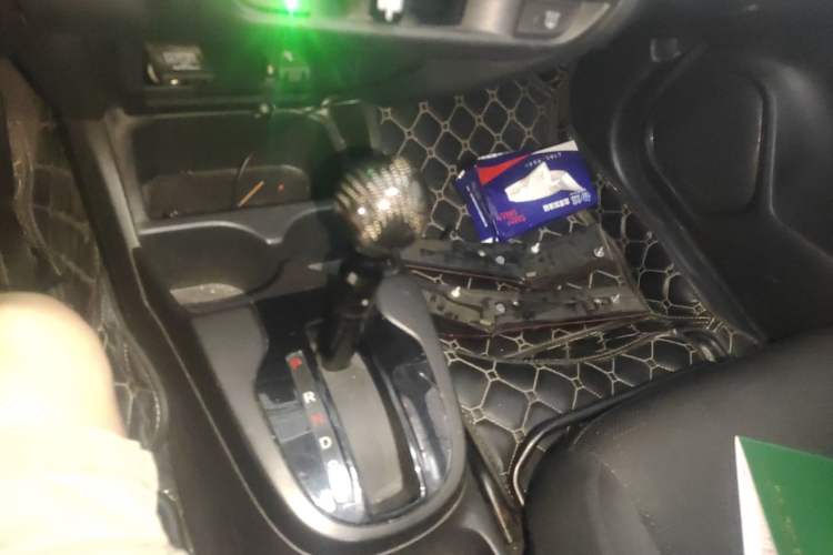 Used Honda Fit 2018 1.5L CVT Comfort Sunroof Version Gear Lever