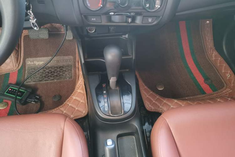 Used Honda Fit 2018 1.5L CVT Comfort Sunroof Version Gear Lever