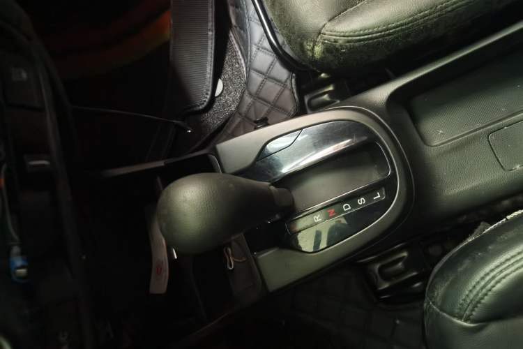 Used Honda Fit 2018 1.5L CVT Comfort Version Gear Lever