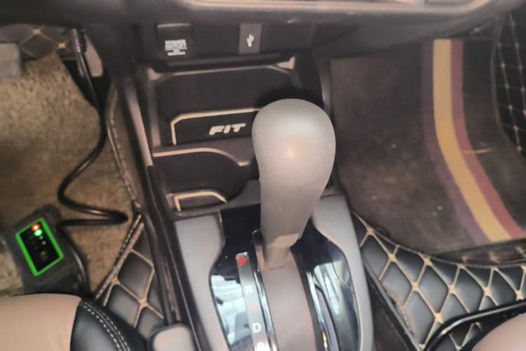 Used Honda Fit 2018 1.5L CVT Comfort Sunroof Version Gear Lever