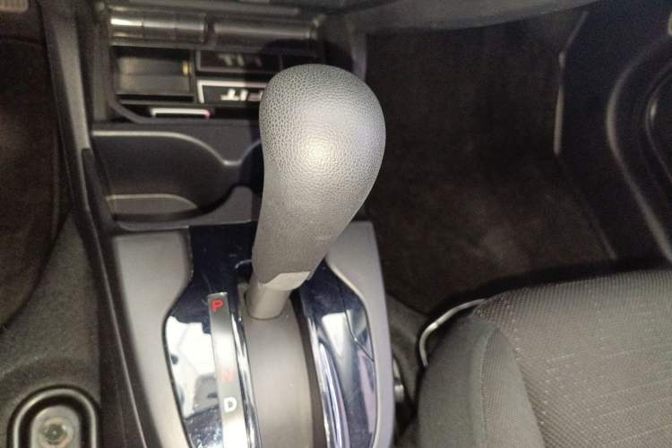 Used Honda Fit 2018 1.5L CVT Comfort Sunroof Version Gear Lever