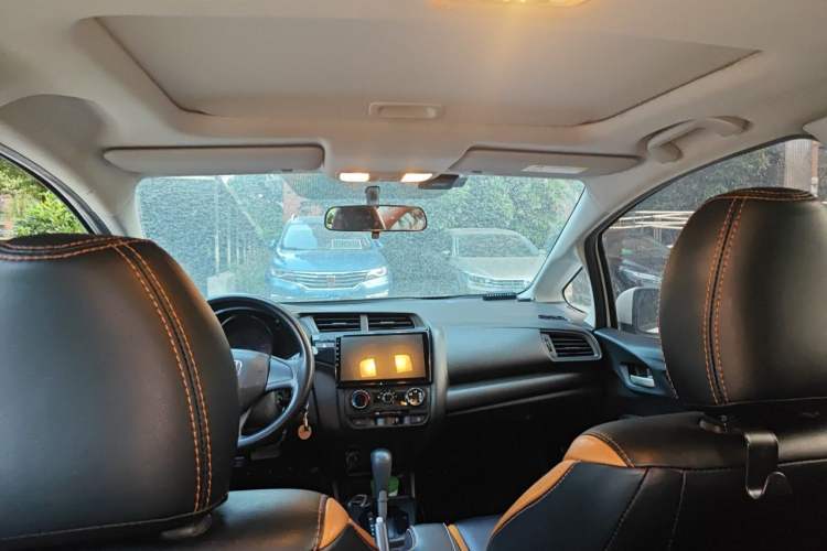 Used Honda Fit 2018 1.5L CVT Comfort Sunroof Version Headliner