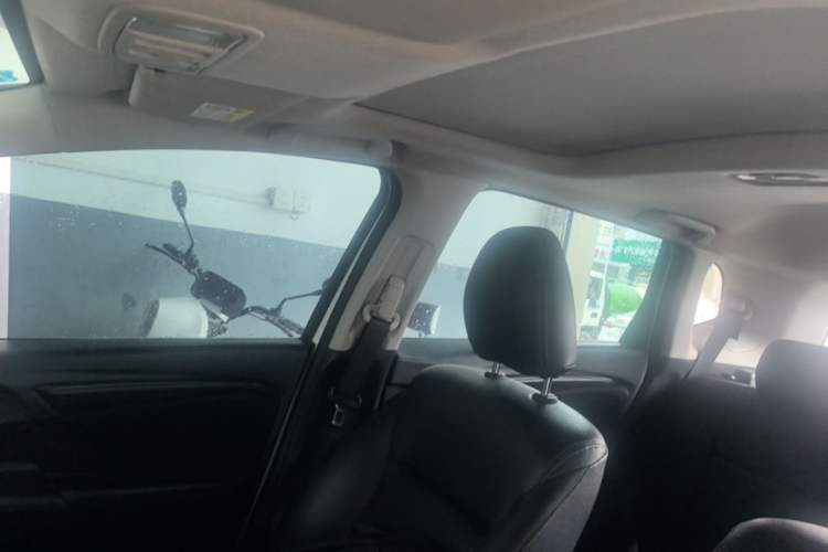 Used Honda Fit 2018 1.5L CVT Comfort Sunroof Version Headliner