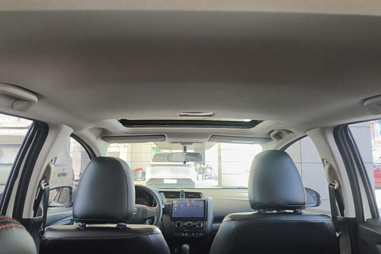 Used Honda Fit 2018 1.5L CVT Comfort Sunroof Version Headliner