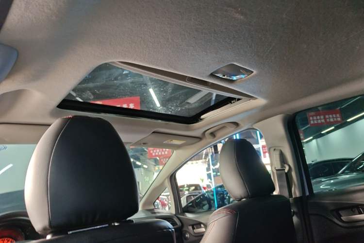 Used Honda Fit 2018 1.5L CVT Comfort Sunroof Version Headliner