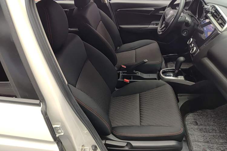 Used Honda Fit 2018 1.5L CVT Trendy Sports Edition Headliner
