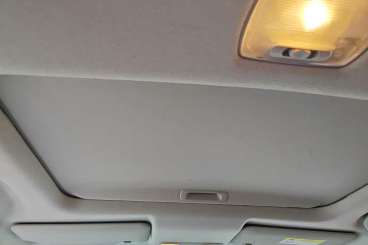 Used Honda Fit 2018 1.5L CVT Comfort Sunroof Version Headliner