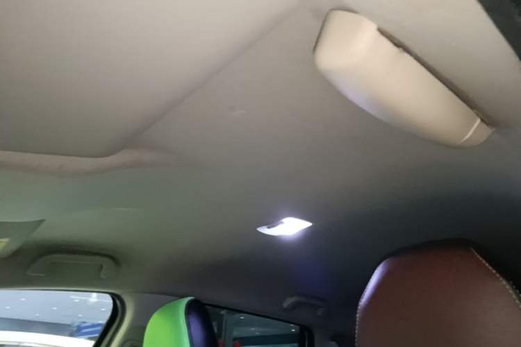 Used Honda Fit 2018 1.5L CVT Comfort Version Headliner