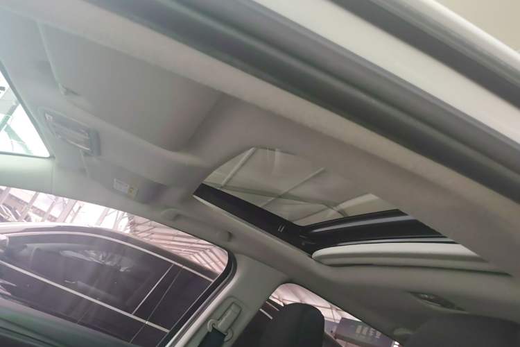 Used Honda Fit 2018 1.5L CVT Comfort Sunroof Version Headliner