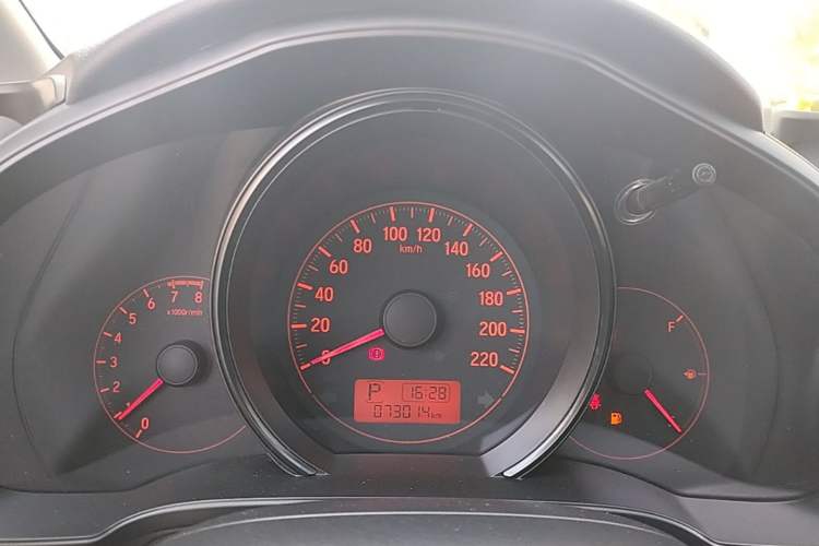 Used Honda Fit 2018 1.5L CVT Comfort Sunroof Version Instrument Cluster