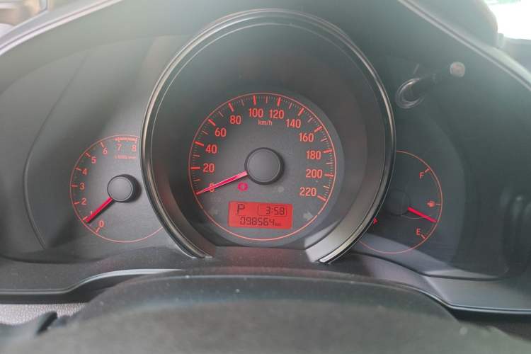 Used Honda Fit 2018 1.5L CVT Comfort Sunroof Version Instrument Cluster