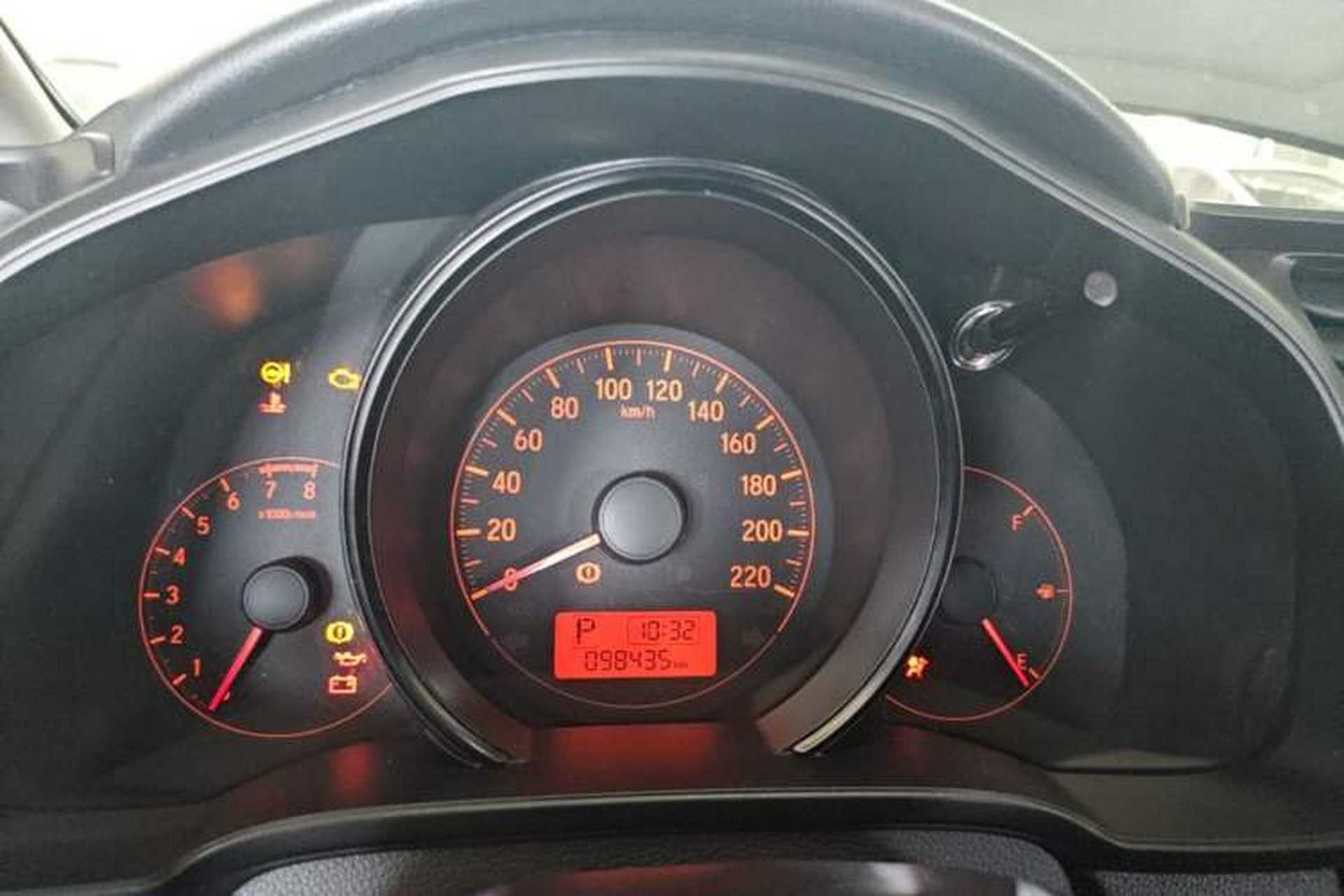 Used Honda Fit 2018 1.5L CVT Comfort Version Instrument Cluster