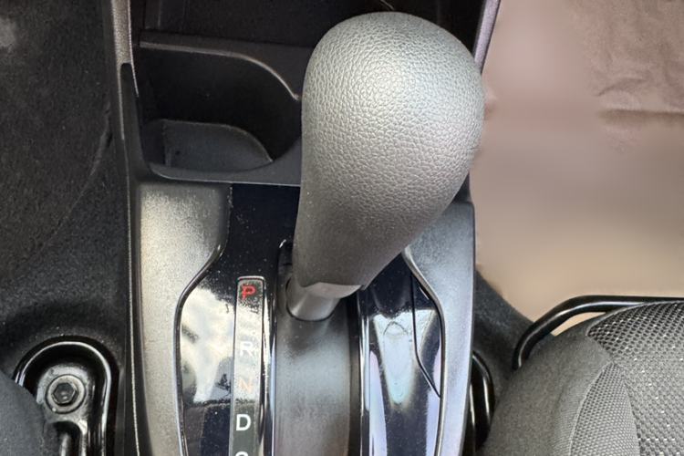 Used Honda Fit 2018 1.5L CVT Comfort Version Interior 10