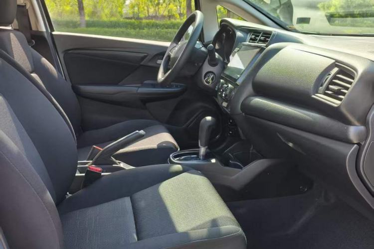 Used Honda Fit 2018 1.5L CVT Comfort Sunroof Version Interior 11
