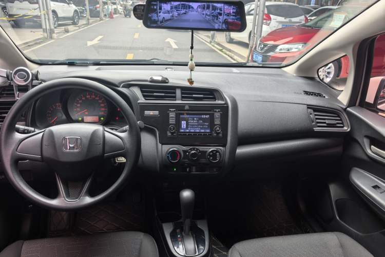 Used Honda Fit 2018 1.5L CVT Comfort Version Interior 2