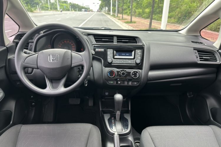 Used Honda Fit 2018 1.5L CVT Comfort Version Interior 2