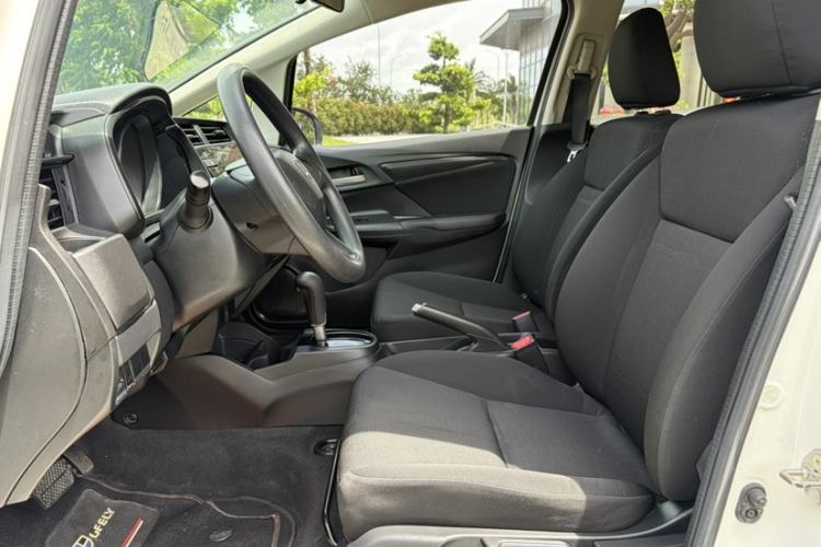 Used Honda Fit 2018 1.5L CVT Comfort Version Interior 2