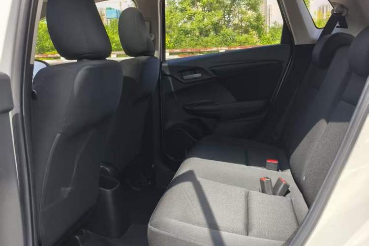 Used Honda Fit 2018 1.5L CVT Comfort Sunroof Version Interior 2