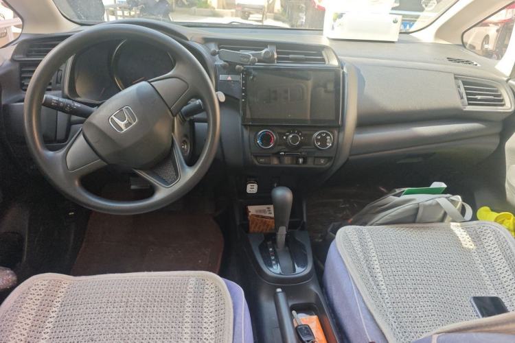 Used Honda Fit 2018 1.5L CVT Comfort Sunroof Version Interior 2