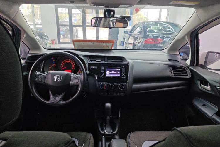 Used Honda Fit 2018 1.5L CVT Comfort Sunroof Version Interior 3
