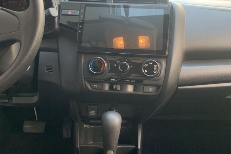 Used Honda Fit 2018 1.5L CVT Comfort Sunroof Version Interior 3