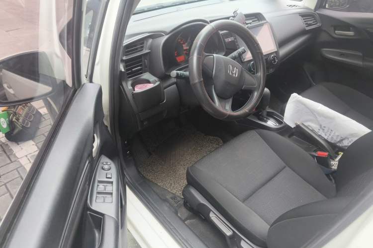 Used Honda Fit 2018 1.5L CVT Comfort Sunroof Version Interior 3