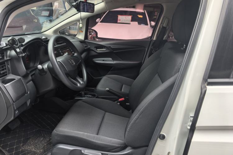 Used Honda Fit 2018 1.5L CVT Comfort Version Interior 3